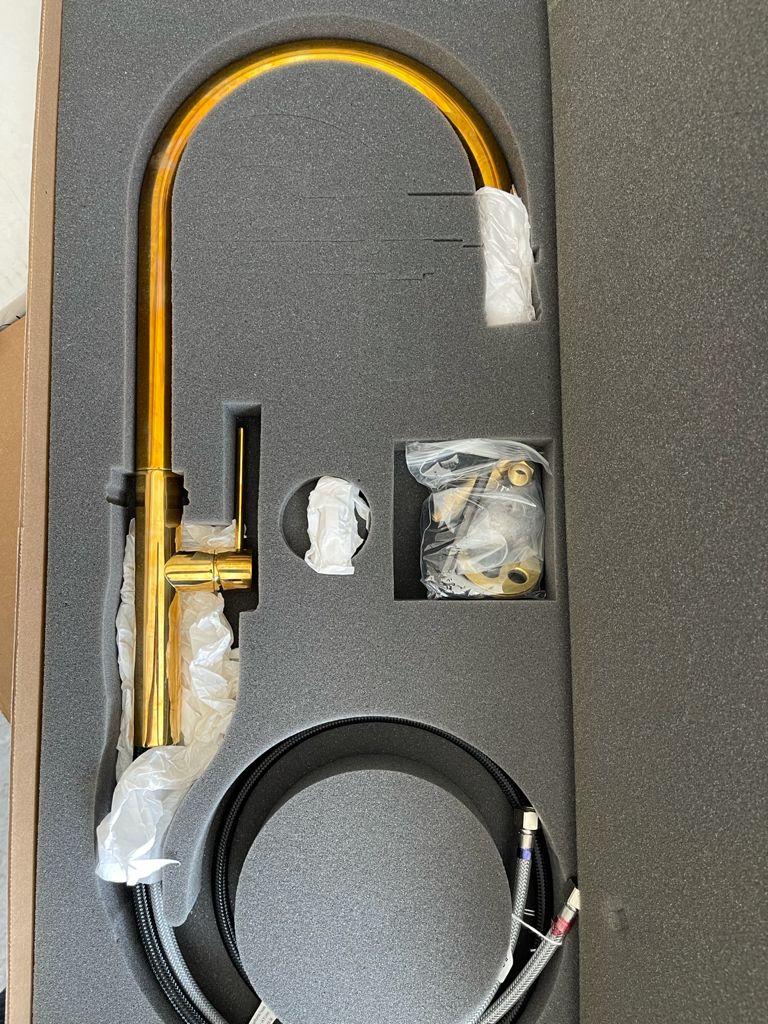 grifo color dorado